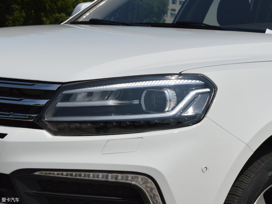 2017�̩T600 Coupe 1.8T  DCT��Ş��