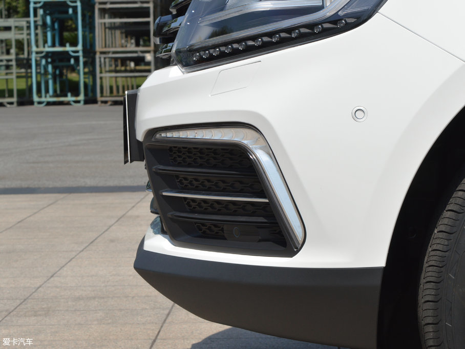 2017�̩T600 Coupe 1.8T  DCT��Ş��