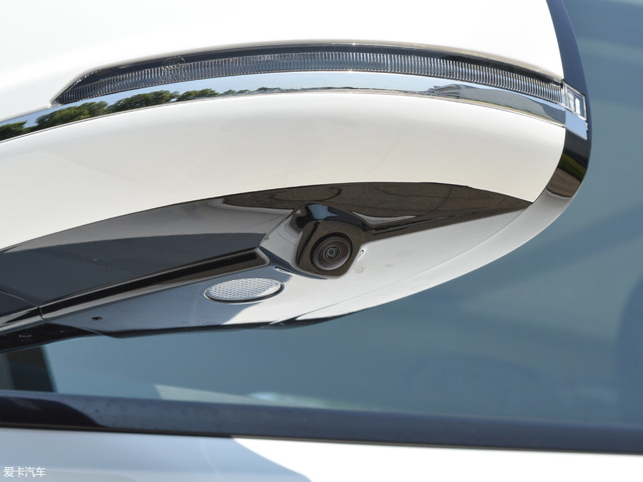 2017�̩T600 Coupe 1.8T  DCT��Ş��