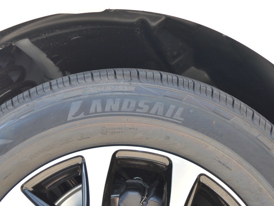 2017�̩T600 Coupe 1.8T  DCT��Ş��