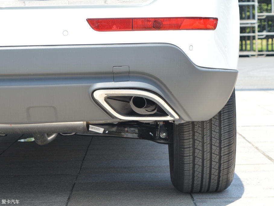 2017�̩T600 Coupe 1.8T  DCT��Ş��