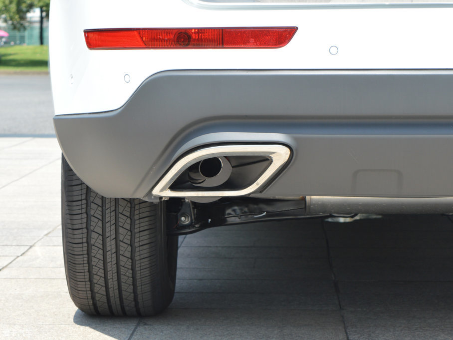 2017�̩T600 Coupe 1.8T  DCT��Ş��