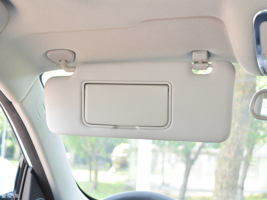 2017�̩T600 Coupe 1.8T  DCT��Ş��