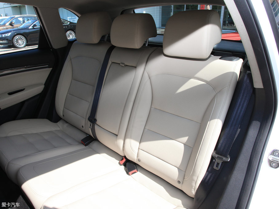 2017�̩T600 Coupe 1.5T  �Ԅ�(d��ng)���F��