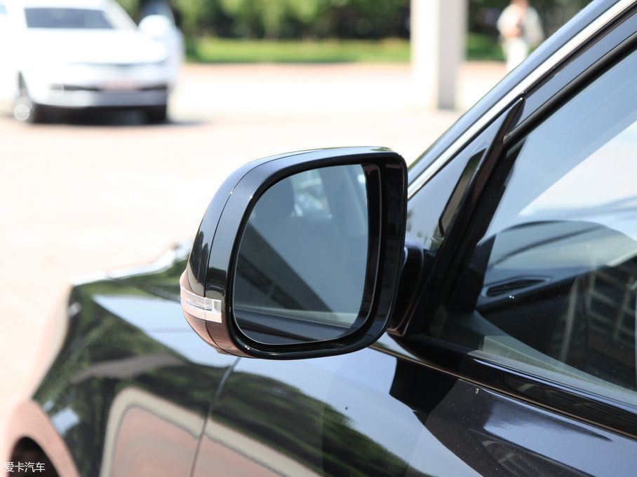 2017̩T600 Coupe 1.8T  DCTF