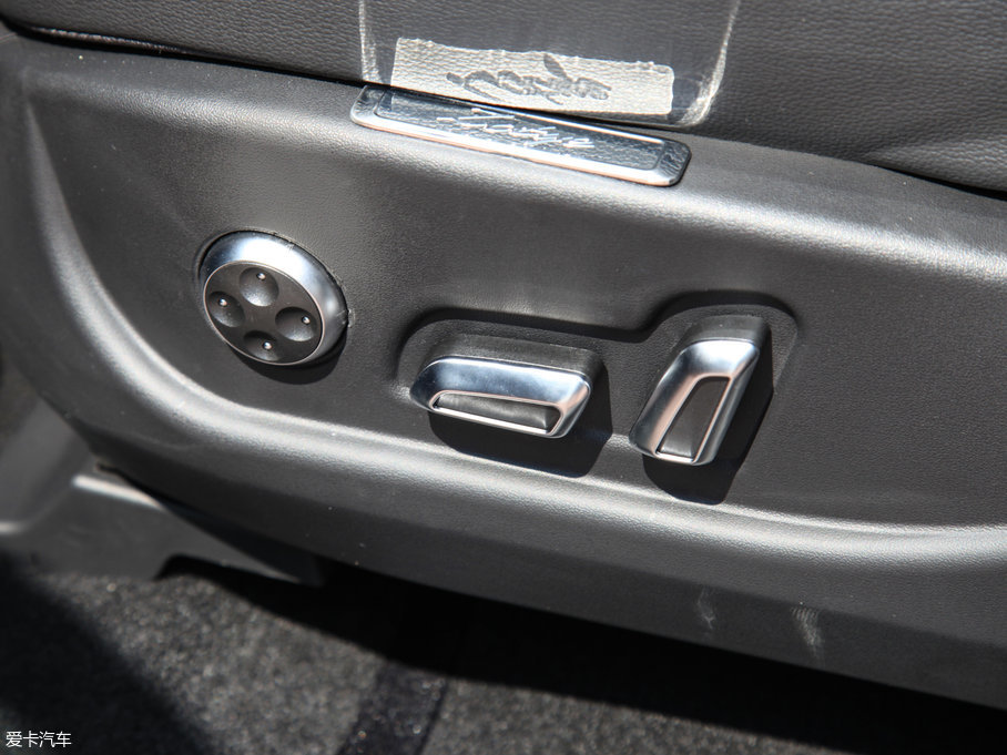 2017̩T600 Coupe 1.8T  DCTF