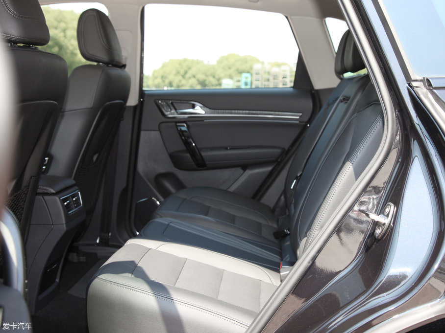 2017̩T600 Coupe 1.8T  DCTF