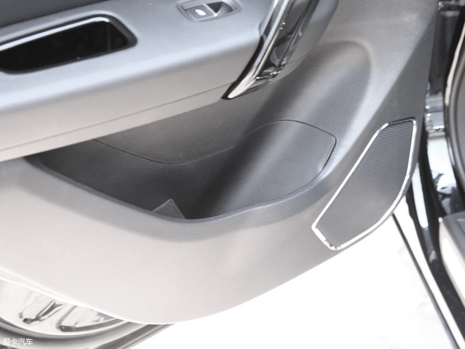 2017̩T600 Coupe 1.8T  DCTF