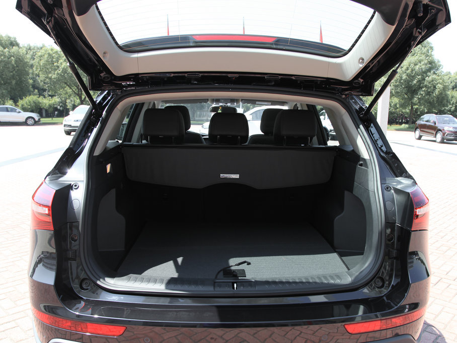 2017̩T600 Coupe 1.8T  DCTF