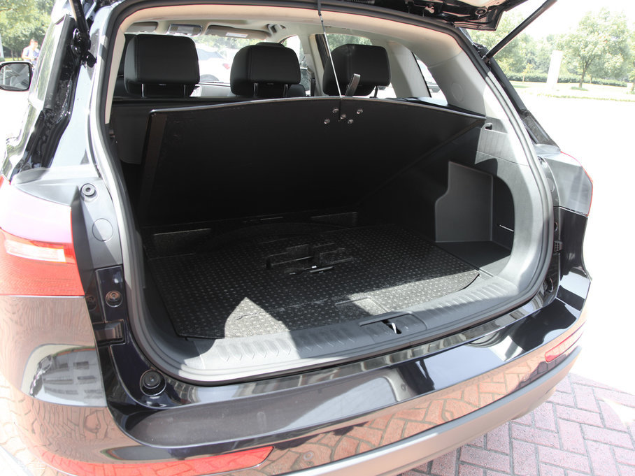 2017̩T600 Coupe 1.8T  DCTF