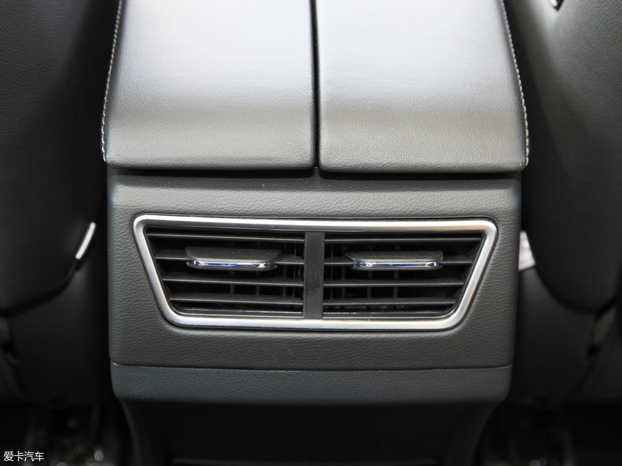 2017̩T600 Coupe 1.8T  DCTF