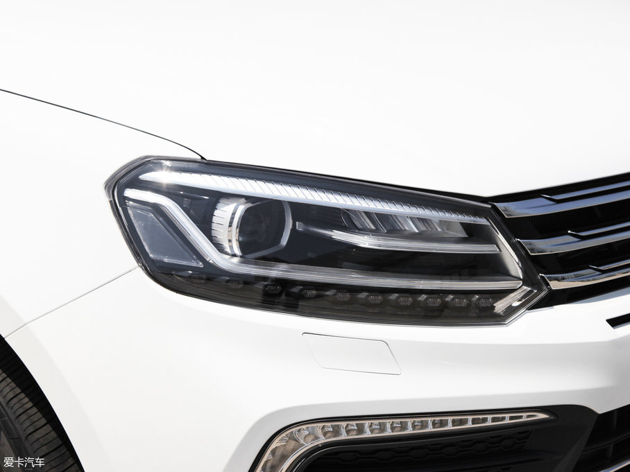 2017̩T600 Coupe 1.8T  DCT