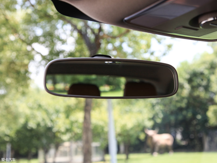 2017�̩T600 Coupe 1.8T  DCT������