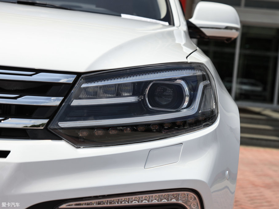 2017�̩T600 Coupe 1.5T  �Ԅ���Ş��