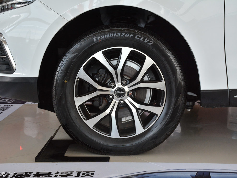 2017�̩T600 Coupe 1.8T  DCT���F��