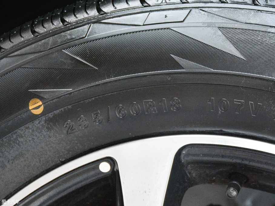 2017�̩T600 Coupe 1.8T  DCT���F��