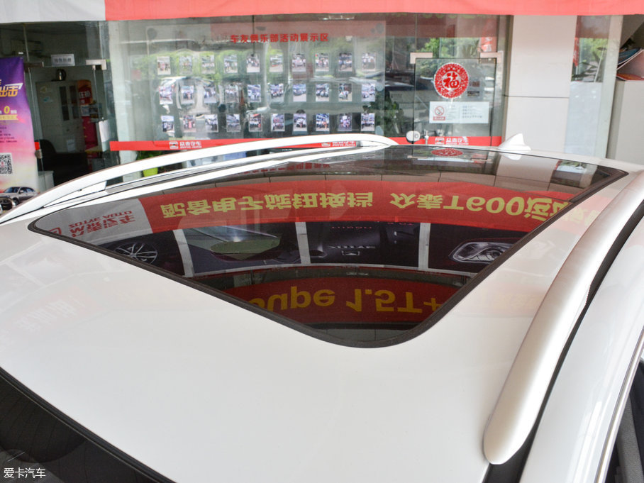 2017�̩T600 Coupe 1.8T  DCT���F��