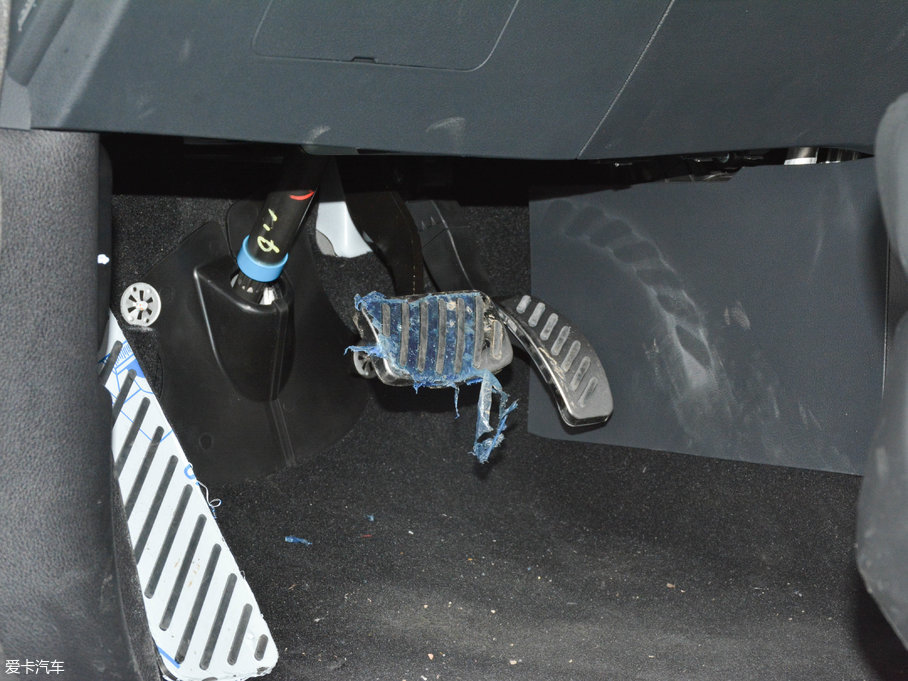 2017�̩T600 Coupe 1.8T  DCT���F��