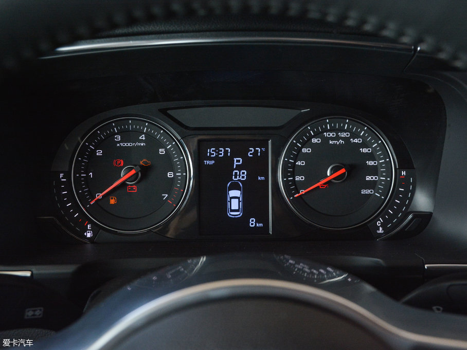 2017�̩T600 Coupe 1.8T  DCT���F��