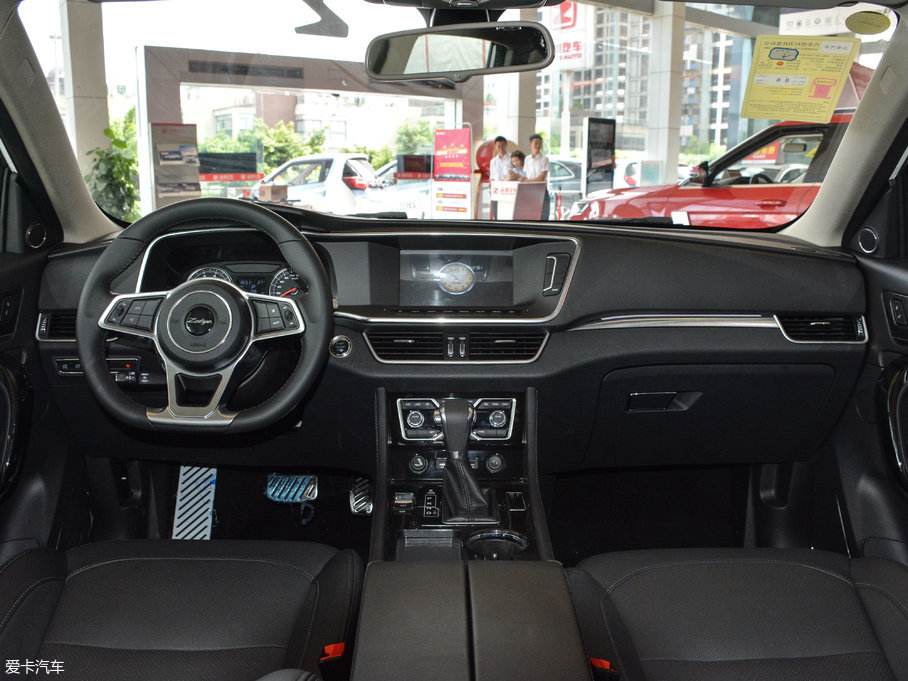 2017�̩T600 Coupe 1.8T  DCT���F��