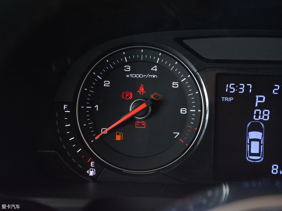 2017�̩T600 Coupe 1.8T  DCT���F��