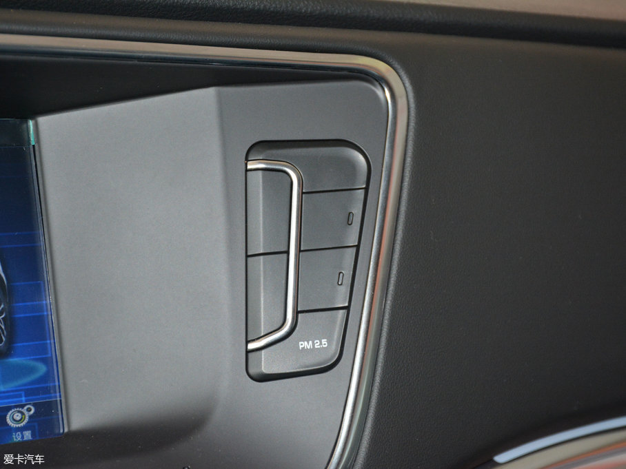 2017�̩T600 Coupe 1.8T  DCT���F��