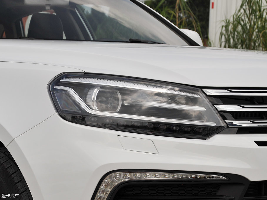 2017�̩T600 Coupe 1.5T  �քӺ��A��