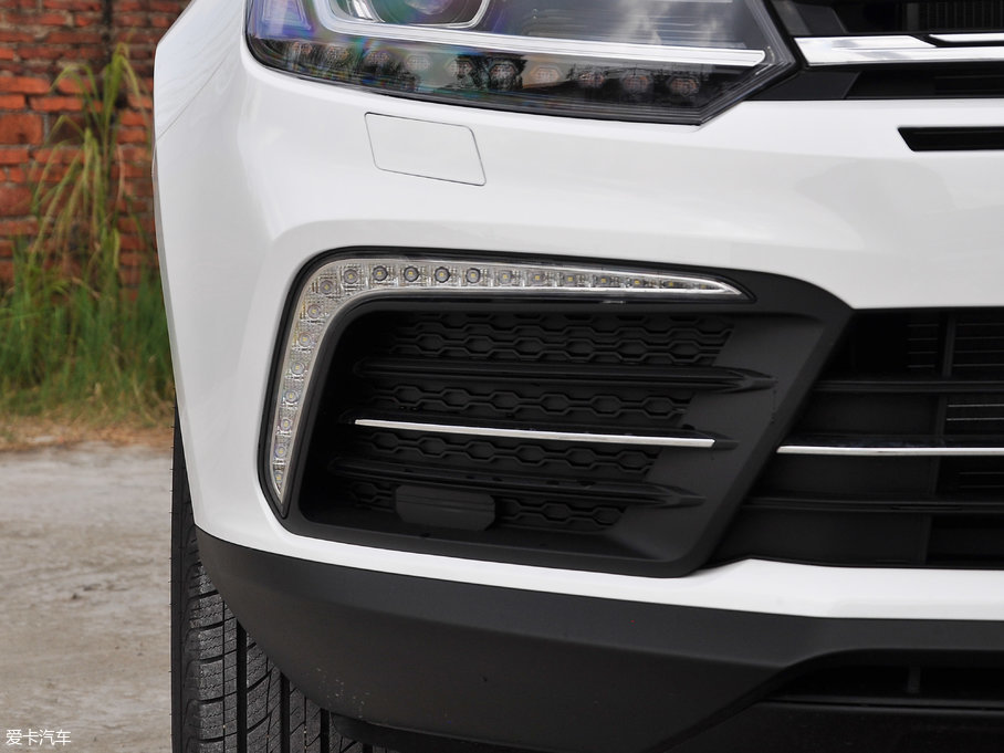 2017�̩T600 Coupe 1.5T  �քӺ��A��