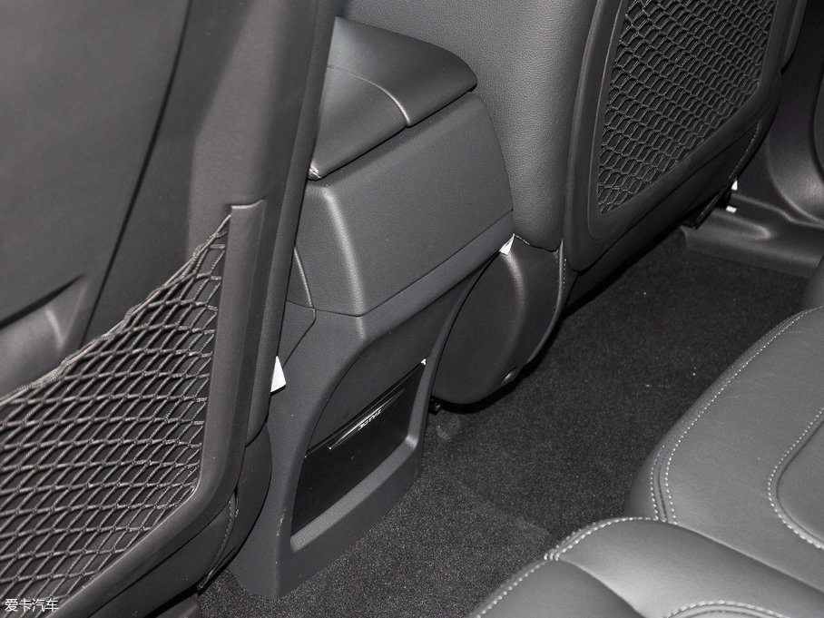 2017�̩T600 Coupe 1.5T  �քӺ��A��