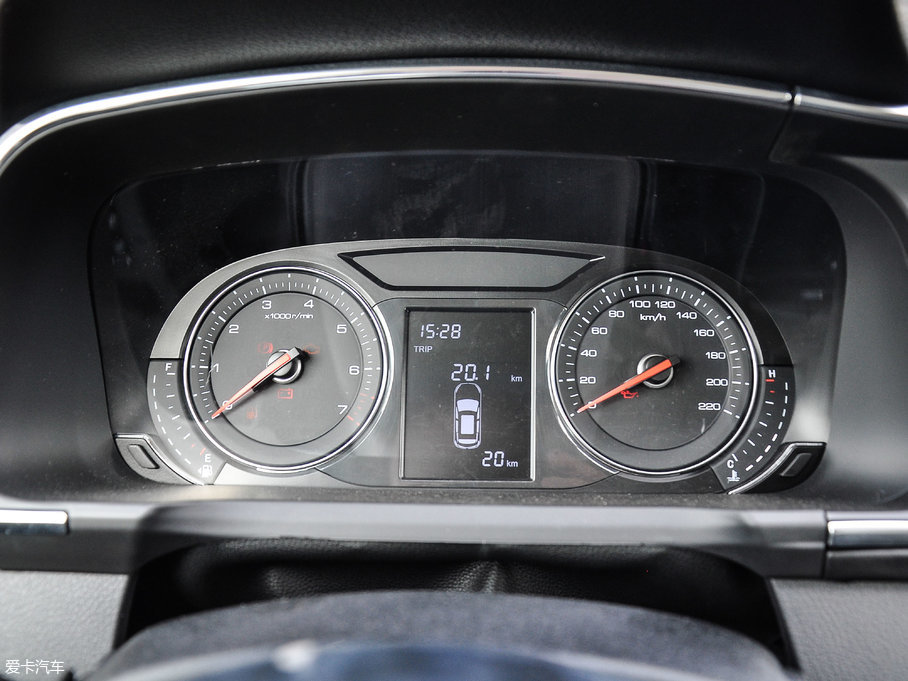 2017�̩T600 Coupe 1.5T  �քӺ��A��