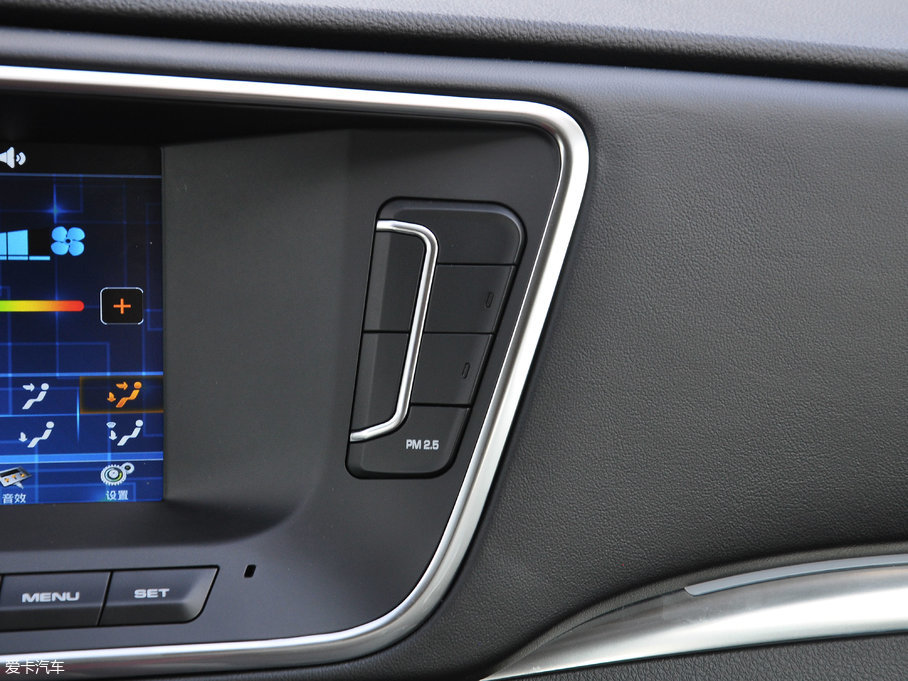 2017�̩T600 Coupe 1.5T  �քӺ��A��