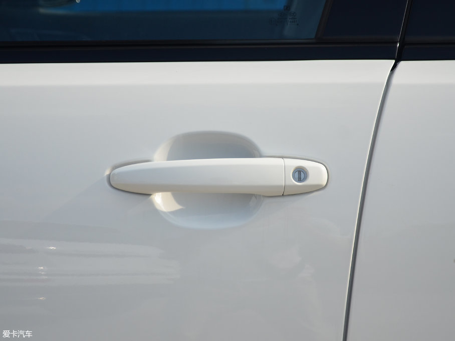 2017�̩T600 Coupe 1.5T  �ԄӺ��A��