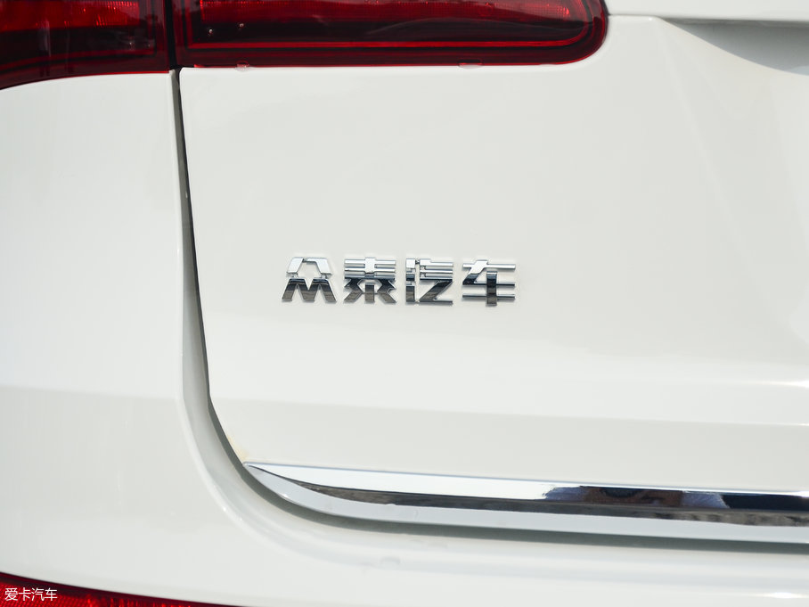 2017�̩T600 Coupe 1.5T  �ԄӺ��A��