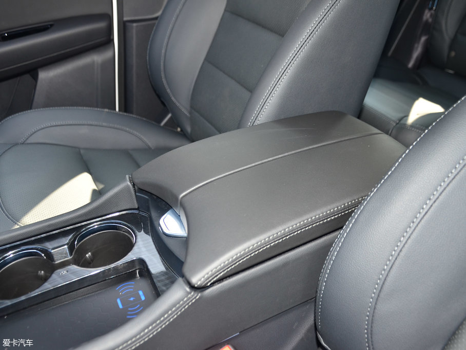 2017�̩T600 Coupe 1.5T  �ԄӺ��A��