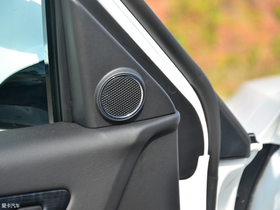 2017�̩T600 Coupe 1.5T  �ԄӺ��A��