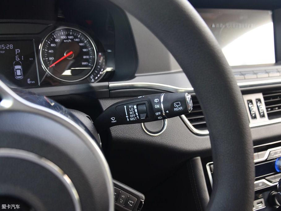 2017�̩T600 Coupe 1.5T  �ԄӺ��A��