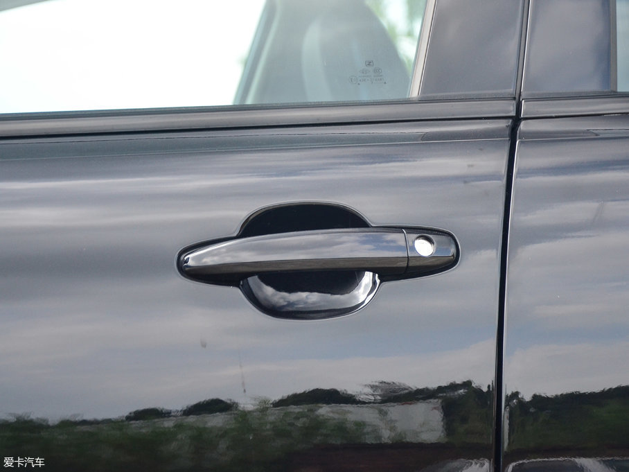 2017�̩T600 Coupe 1.5T  �ԄӺ��A��