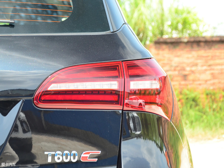 2017�̩T600 Coupe 1.5T  �ԄӺ��A��