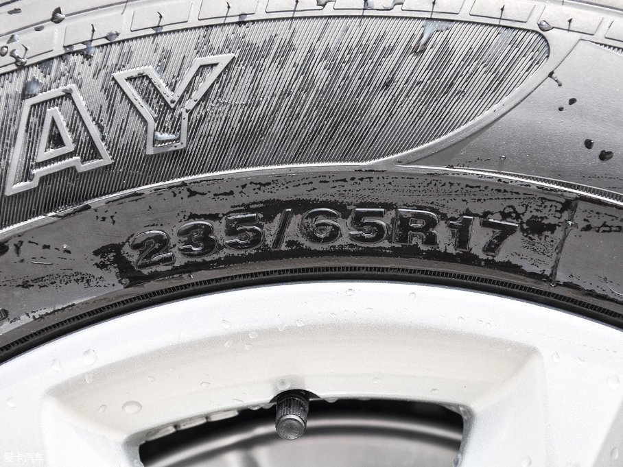 2017�̩T600 Coupe 1.5T  �ԄӺ��A��