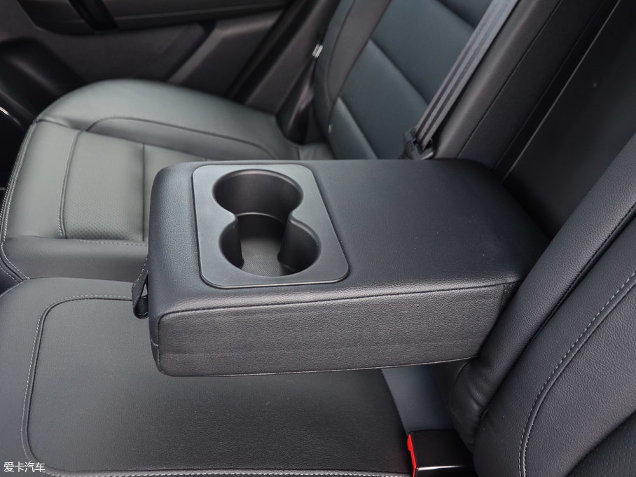 2017̩T600 Coupe 1.5T  ԄӺA