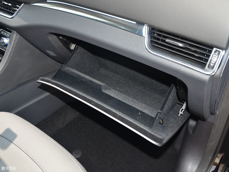 2017̩T600 Coupe 1.5T  ԄӺA