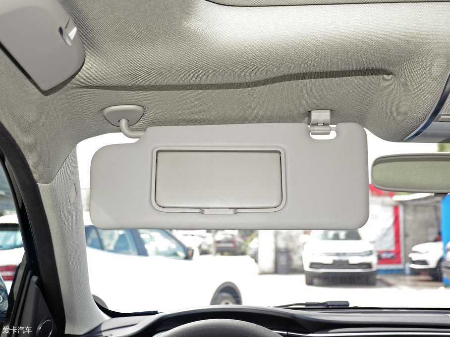 2017̩T600 Coupe 1.5T  ԄӺA