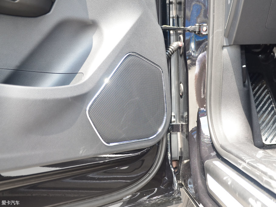 2017̩T600 Coupe 1.5T  ԄӺA