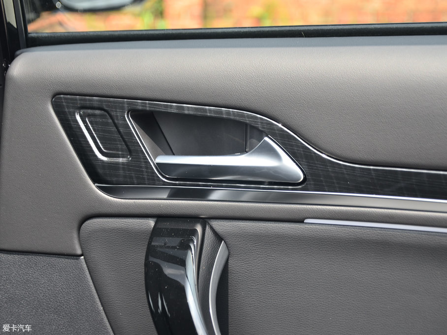 2017̩T600 Coupe 1.5T  ԄӺA