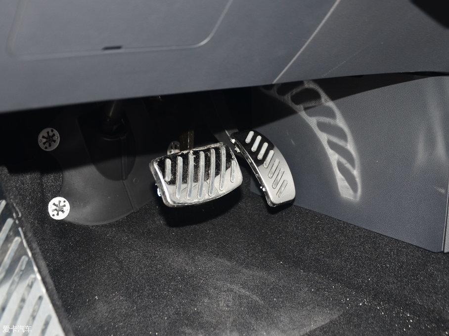 2017̩T600 Coupe 1.5T  ԄӺA