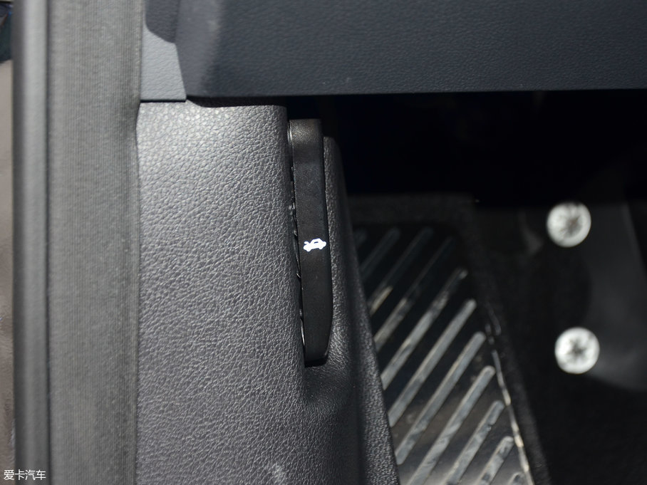 2017̩T600 Coupe 1.5T  ԄӺA