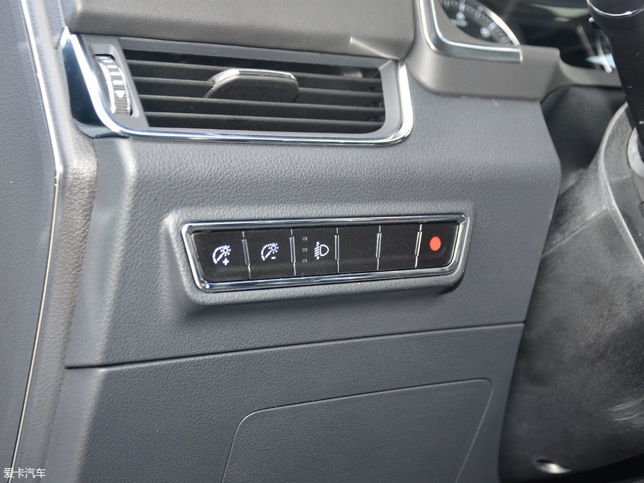 2017̩T600 Coupe 1.5T  ԄӺA