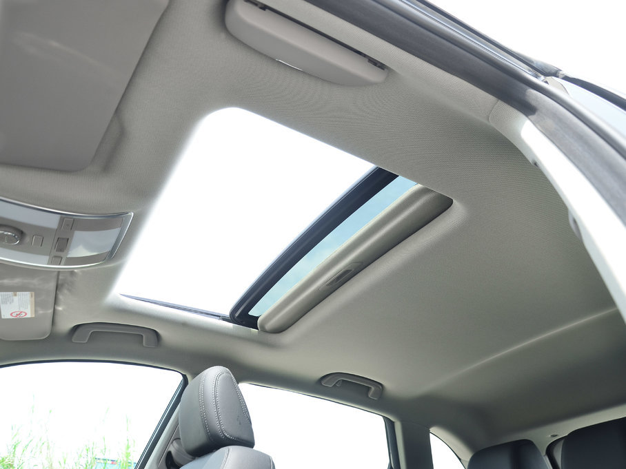 2017�̩T600 Coupe 1.5T  �ԄӺ��A��