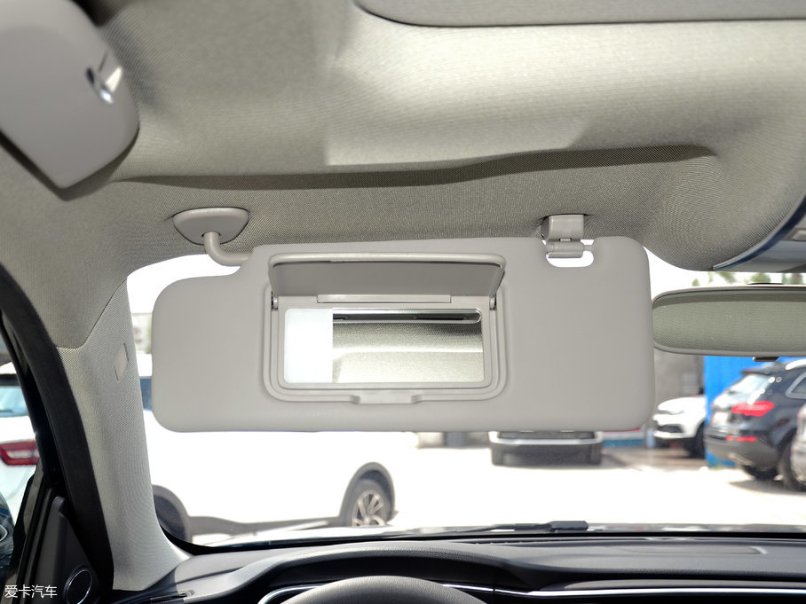 2017̩T600 Coupe 1.5T  ԄӺA