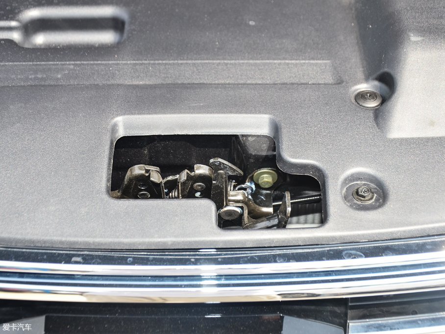 2017̩T600 Coupe 1.5T  ԄӺA